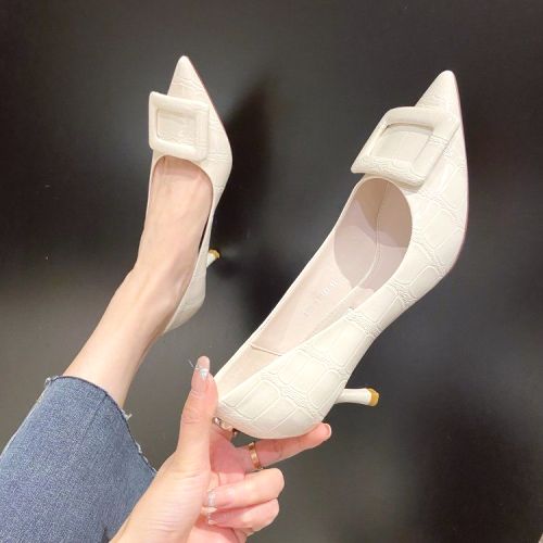 特別デザイン  韓流  ミドルヒール   キック ポインテッドトゥ ハイヒールパンプス