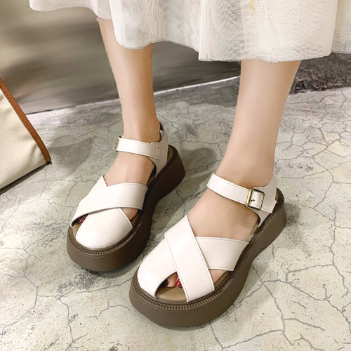 上品な可愛さ レトロ 春夏  ワンシェイプバックル カジュアル ローヒール サンダル