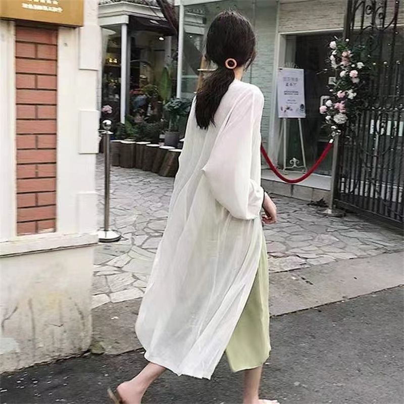 ホワイト