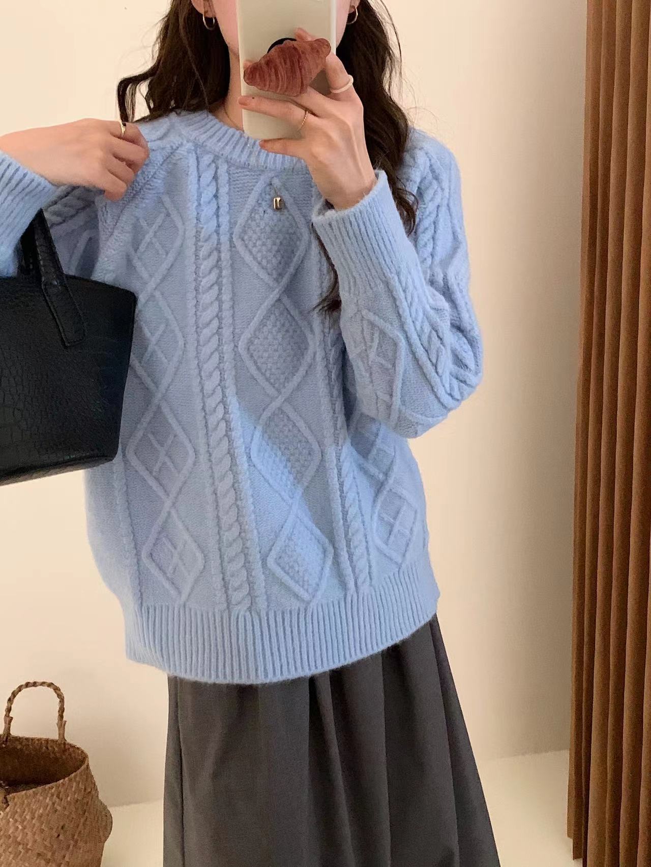 ブルー