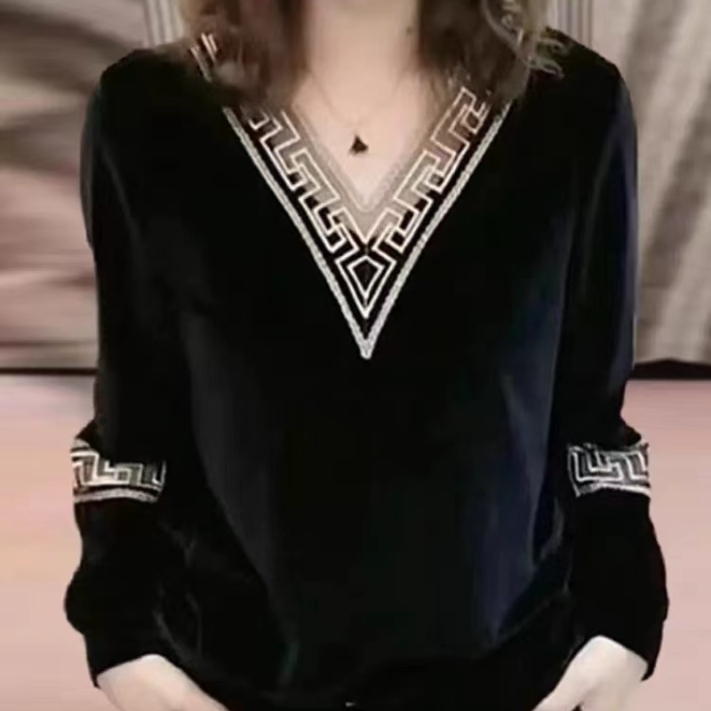 ブラック