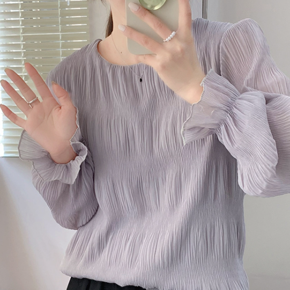 グレー