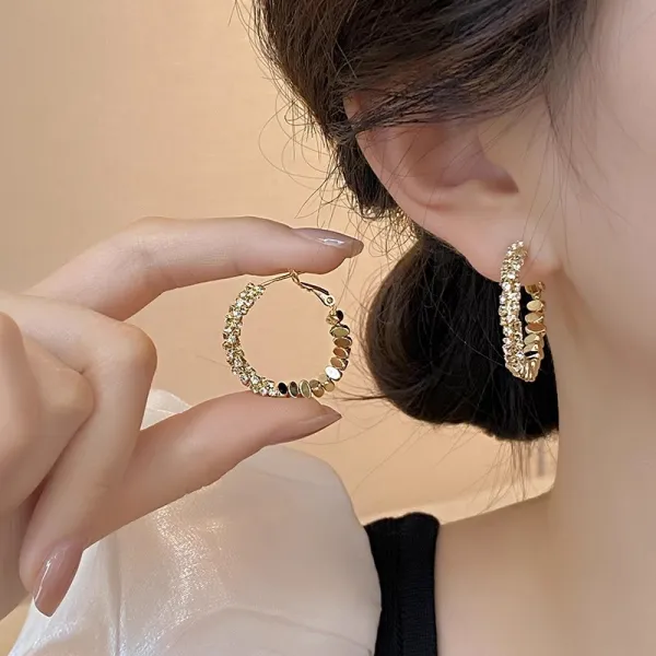 大人可愛い ユニーク フープ イヤリング ニッチ  イヤリング 卸売