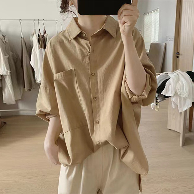 ベージュ