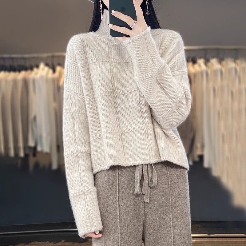 ベージュ