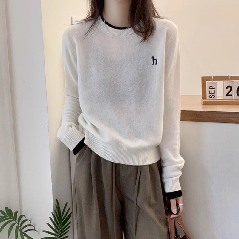 ベージュ