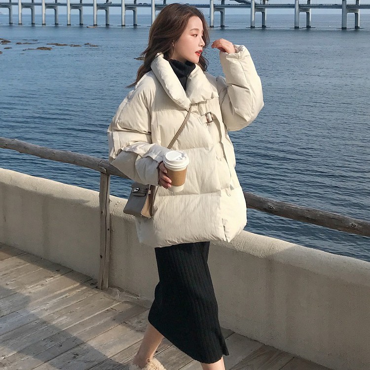 ベージュ