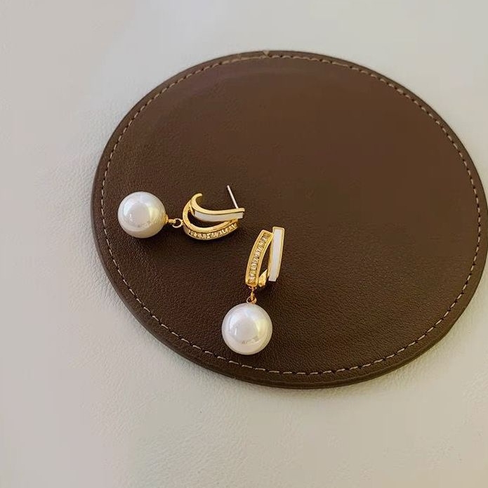 ピアス