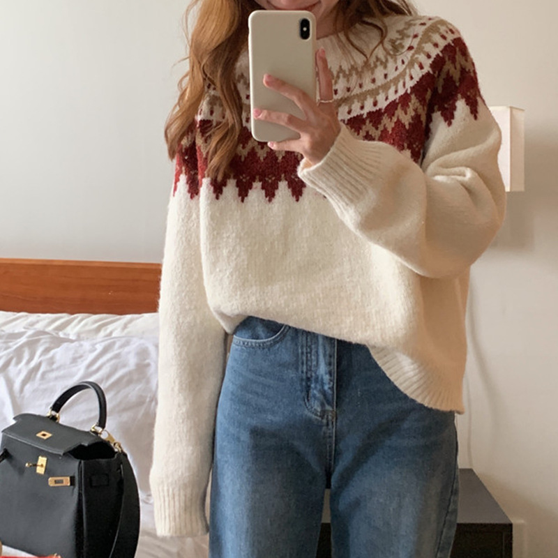 ベージュ
