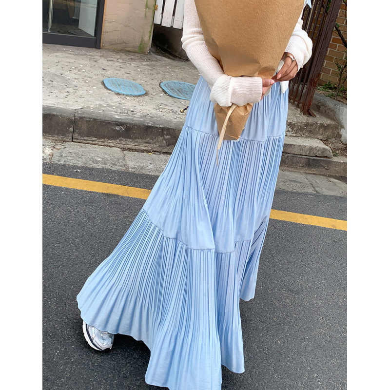 ブルー