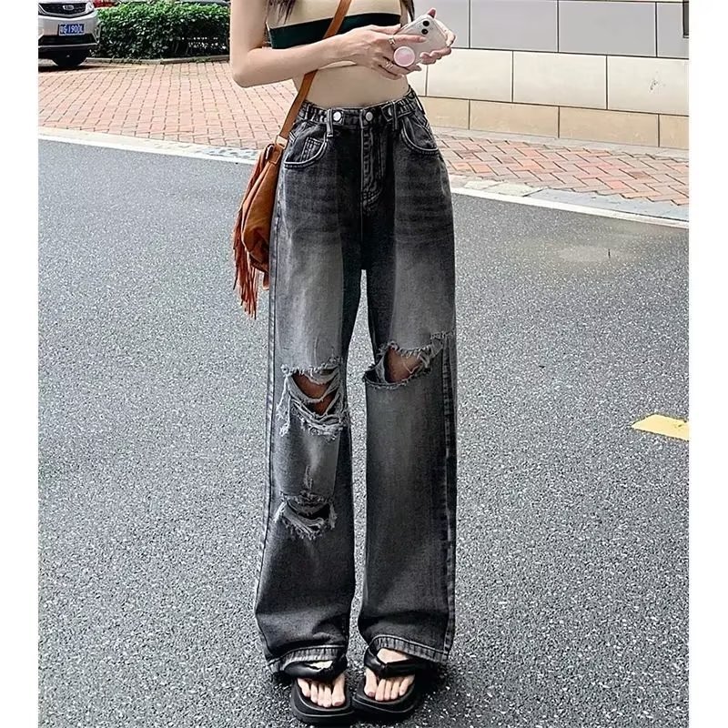 グレー