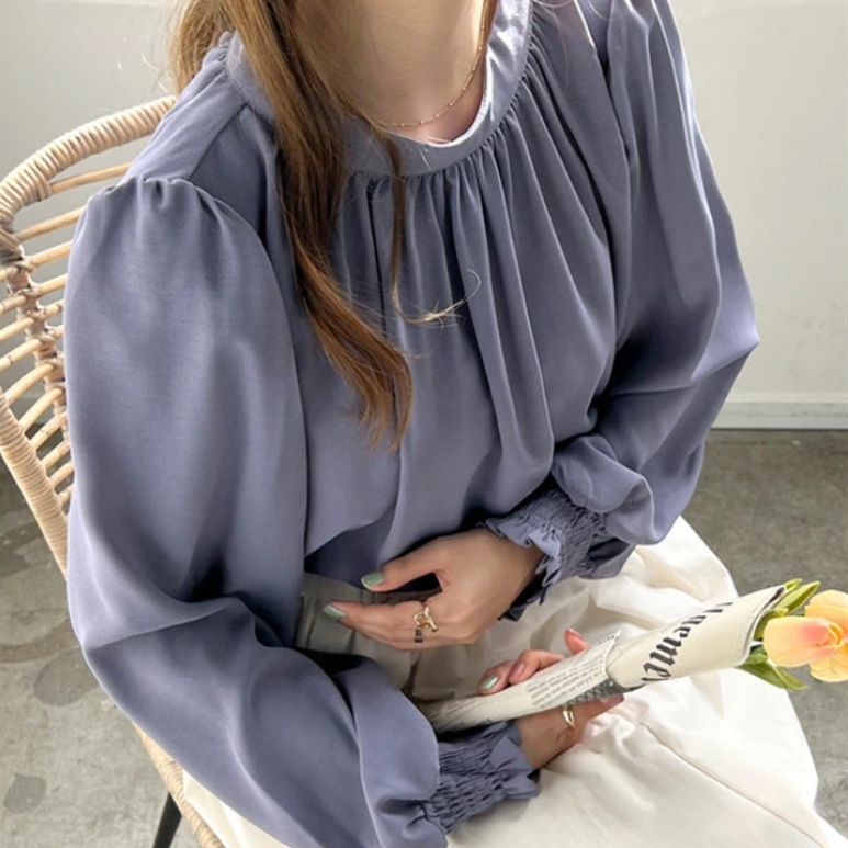 ブルー