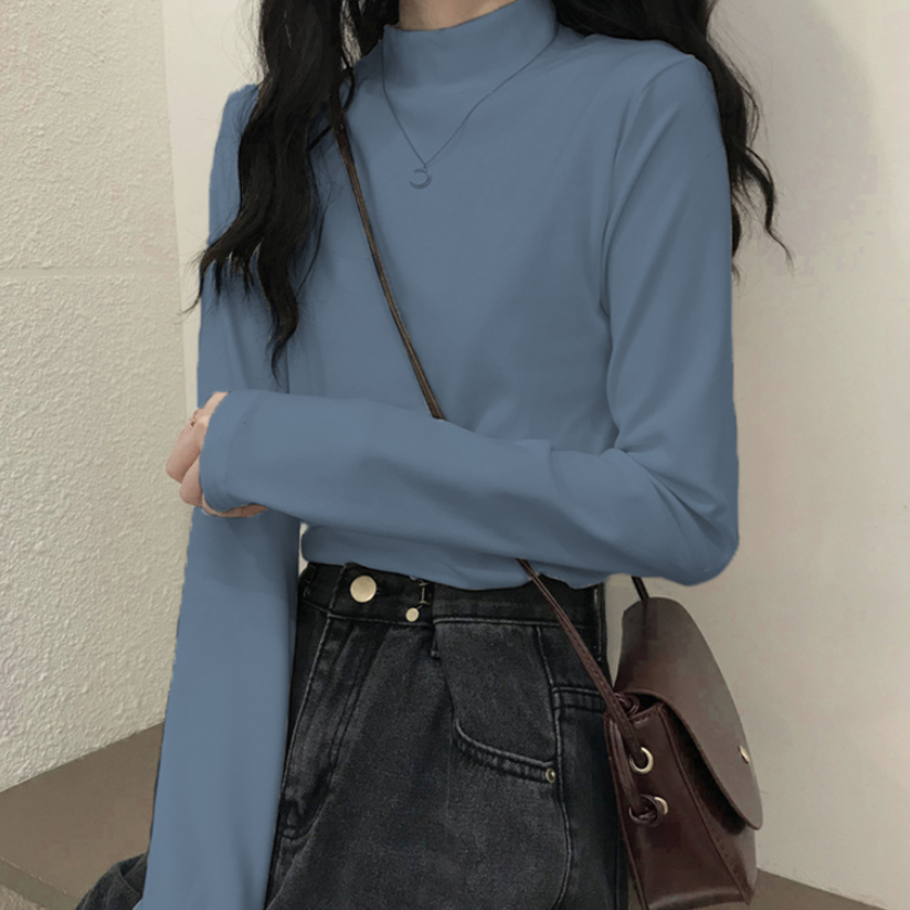ブルー