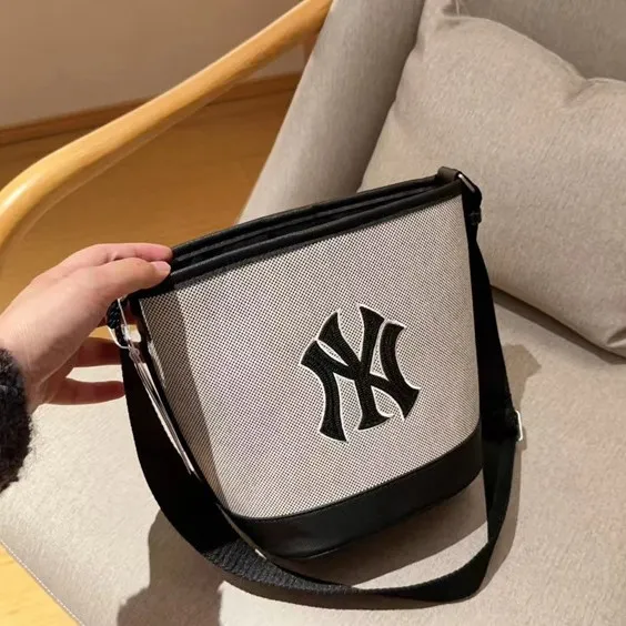 OL通勤  刺繡  ワンショルダー  帆布