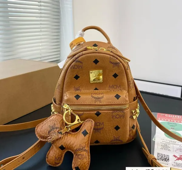 ファッション  合わせやすい  リベット飾り  ワンショルダー  プリント  斜めがけ  肩がけ  リュックサック  デコレーション  M