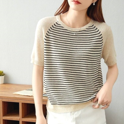 一枚で視線を奪うシンプルボーダー半袖Tシャツファッションcoordinateカジュアルコーデコーディネート今日のコーデ大人コーデレディースfashionootd春コーデ春服