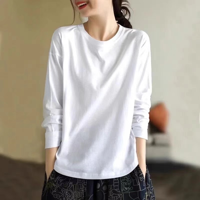 ホワイトTシャツ