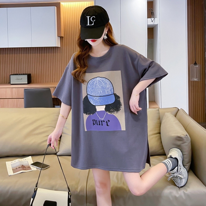 グレー