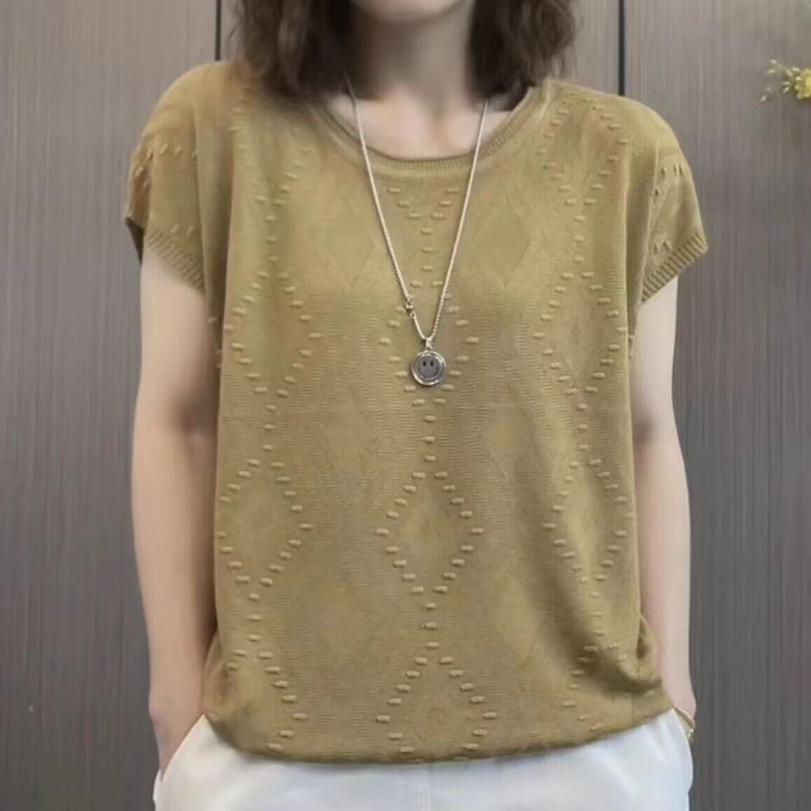 イエロー