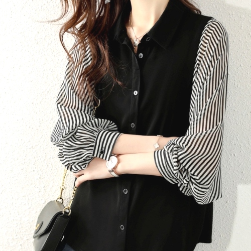 ins超人気 ランタンスリーブ 切り替え ラウンドネック 配色 七分袖 カジュアル ブラウス fashion ootd カジュアルコーデ ファッション コーディネート 今日のコーデ coordinate トレンドコーデ 着回しコーデ 大人コ