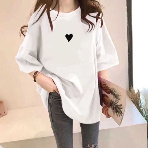 見逃し厳禁 ラウンドネック 半袖 プリント 平日 無地 ファッション Tシャツ fashion ootd カジュアルコーデ ファッション コーディネート 今日のコーデ coordinate トレンドコーデ 着回しコーデ 大人コーデ 大人可愛