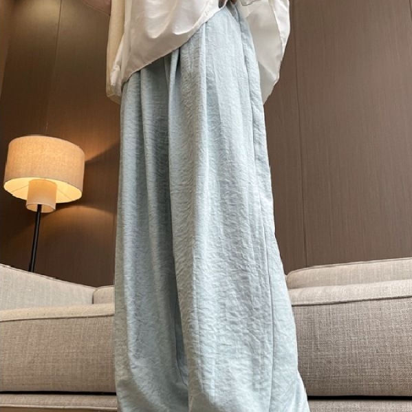 ブルー