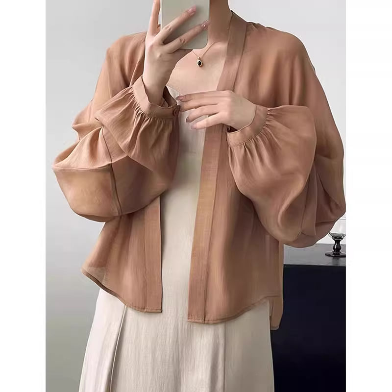 ライトブラウン