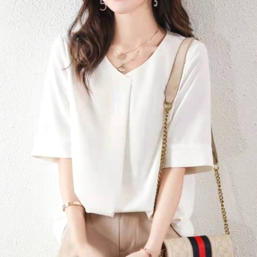 新作発売！ 無地 五分袖 コーディネート自在 Vネック プルオーバー カジュアル シフォンシャツ fashion ootd カジュアルコーデ ファッション コーディネート 今日のコーデ coordinate トレンドコーデ 着回しコーデ 大