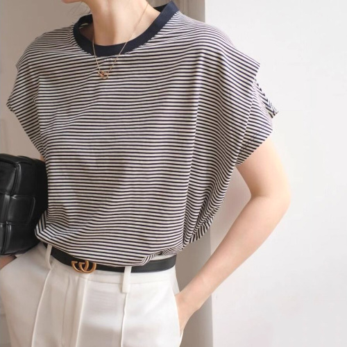 雑誌に掲載された シンプル ボーダー 夏 ラウンドネック カジュアル ドルマンスリーブ Tシャツ