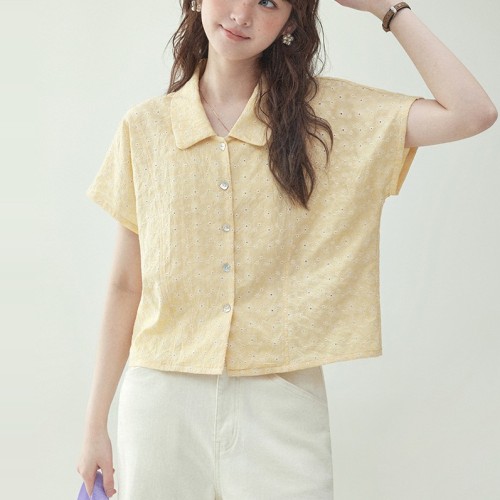 シャツ  イエロー  半袖  夏服  M  若く見え  新作  刺繍  レディース  トップス