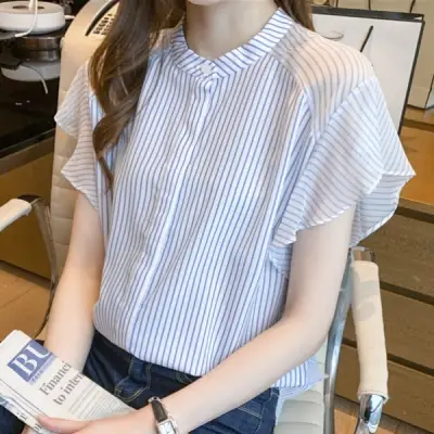 上品なシルエット 可愛いデザイン エレガント 通勤/OL フリル袖 ストライプ柄 シャツ fashion ootd カジュアルコーデ ファッション コーディネート 今日のコーデ coordinate トレンドコーデ 着回しコーデ 大人コーデ