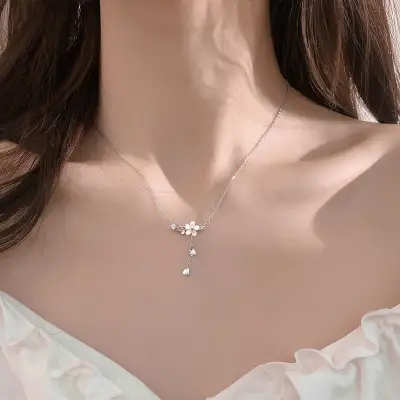 大人可愛い! スウィート ラインストーン 桜 キュート ネックレス