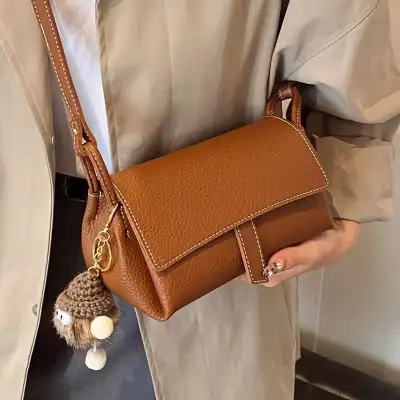 今季大注目 センターピンタック PU 肩掛け カバー 斜め掛け シンプル OL/通勤 ファッション 無地 ショルダーバッグ
