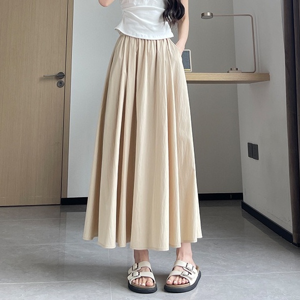 ベージュ