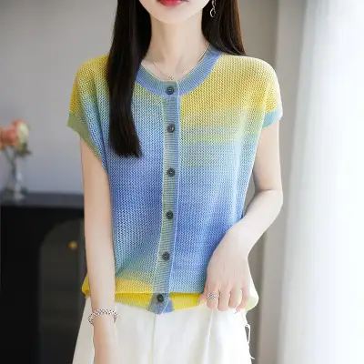 薄手のクルーネックゆったりTシャツ