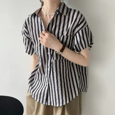お買い得！ ストライプ柄 折り襟 半袖 ボタン ポケット付き ファッション シャツ