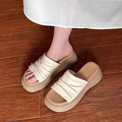 絶対欲しい 履き心地抜群 カジュアル ファッション 丸トゥ  厚底サンダル 大人 ootd 夏コーデ 夏服 レディース ファッション 20代 30代 40代 50代 カジュアル コーディネート トレンド 着回し