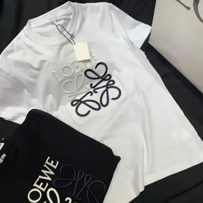 『S-4L』存在感 元気いっぱい スタイリッシュ リラックス ヴィンテージ 軽量 刺繍 Tシャツ