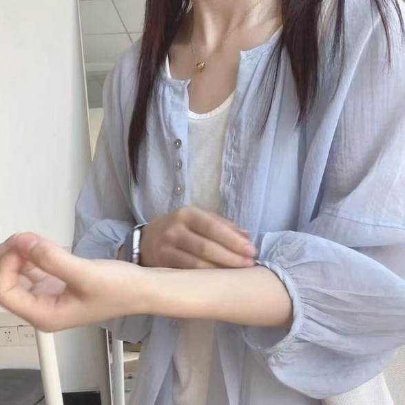 ブルー