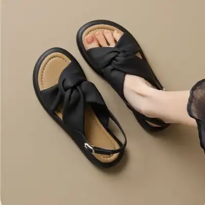 新品殺到 美脚  歩きやすい 疲れない 平底・厚底サンダル ブラック 黑 ホワイト 白 大人 ootd 夏コーデ 夏服 レディース ファッション 20代 30代 40代 50代 カジュアル コーディネート トレンド 着回し