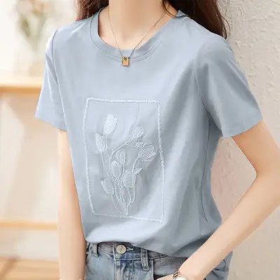 欠かせない カジュアル プリント 半袖 プルオーバー Tシャツ 大人 ootd 夏コーデ 夏服 レディース ファッション 20代 30代 40代 50代 カジュアル コーディネート トレンド 着回し