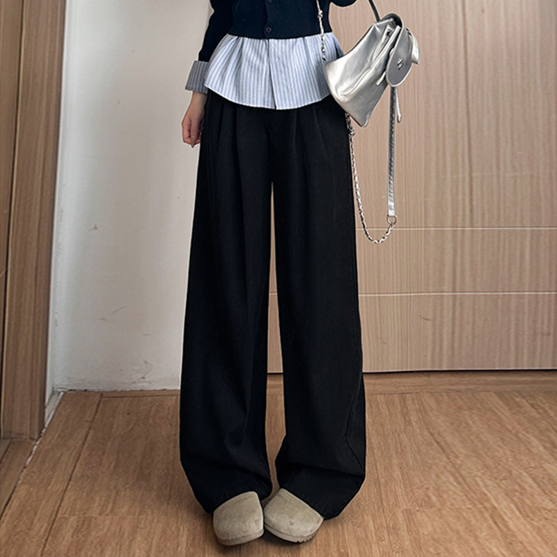 ブラック