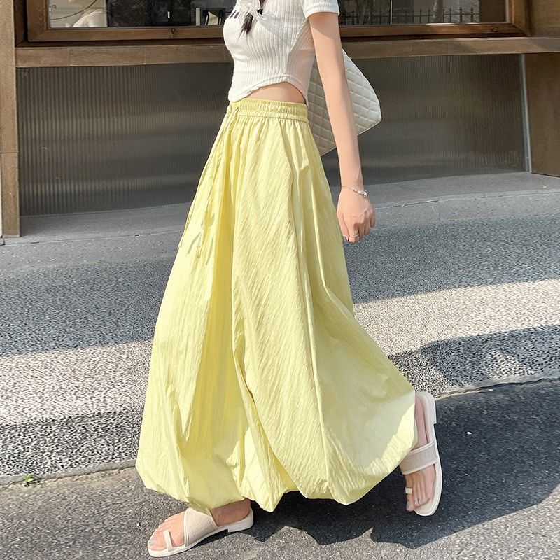 イエロー