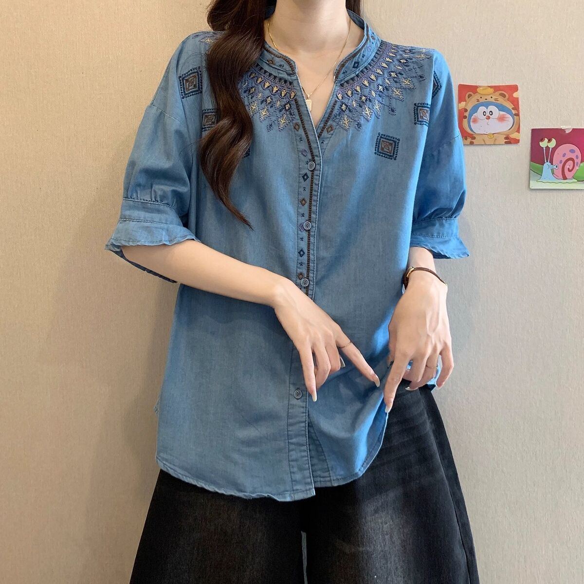 ライトブルー