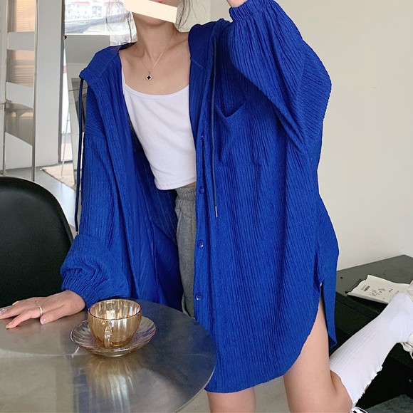 ブルー