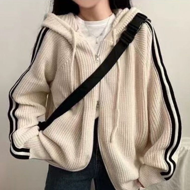 アイボリー