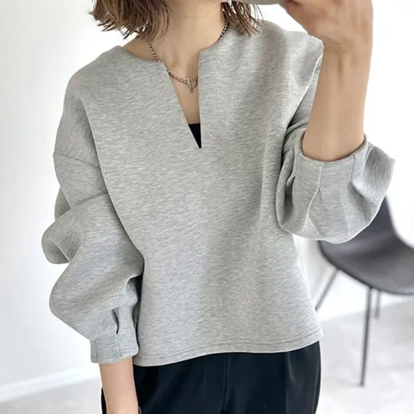 【再入荷】小顔見え Vネック ボリューム袖 ギャザー  大人可愛い トップス