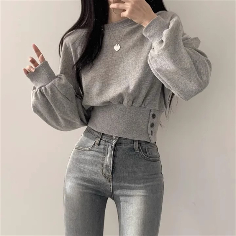 グレー