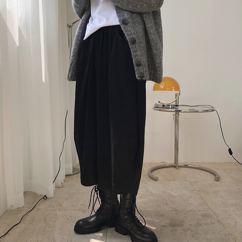 ブラック
