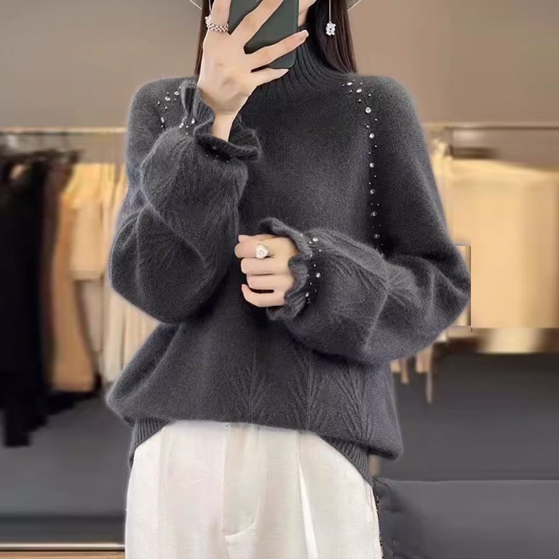 グレー